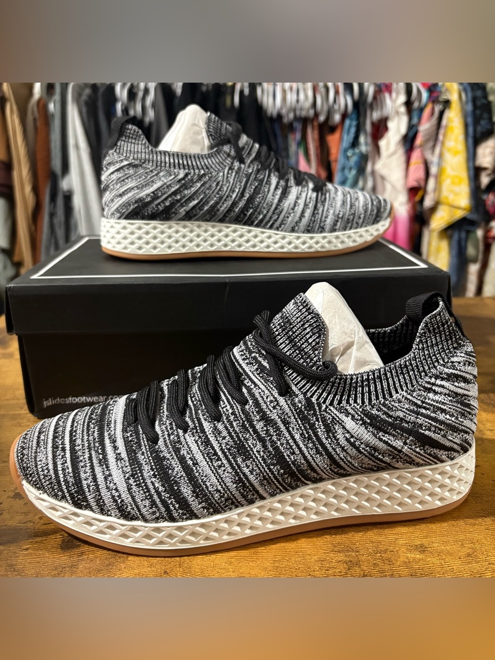 Urban Sport by J/Slides Women's Opy 2-Tone Knit Sneakers NEW Size 8